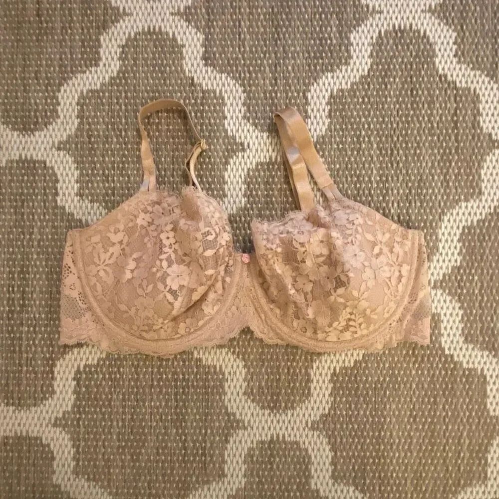 Victoria’s Secret dream angels push-up without padding bra size 40DD